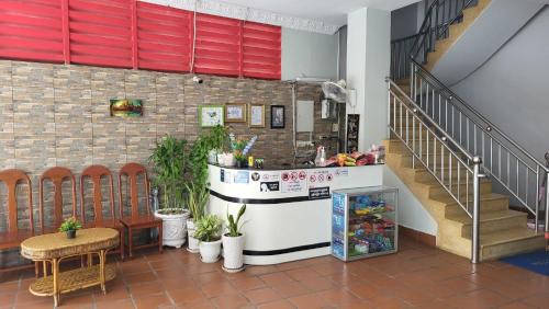 Tuol Kouk Hotel | Budget-Friendly PHAPPY GUEST HOUSE with Hot Tub Access