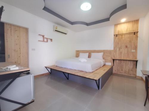 Nong Khae Hotel | Pet-Friendly Phattararesort: Ideal for Families on a Budget