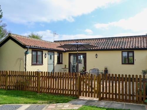 East Dereham House | Discover Family-Friendly Comfort at Pheasant Lodge