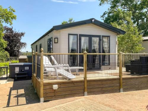 Penrith House | Discover Pheasant: Family-Friendly Retreat with Hot Tub