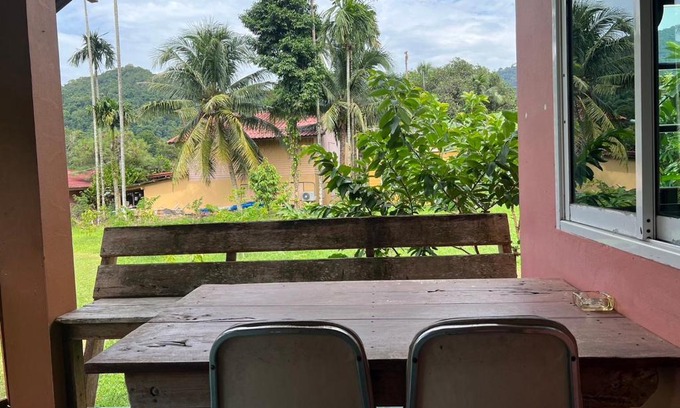 Klong Son House | Top-Rated Child-Friendly Stay at Phet Ban Suan Hotel