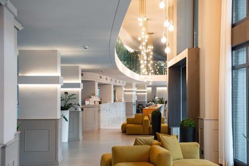 Bra Hotel | Discover the Phi Hotel Cavalieri: 4-Star Family Getaway
