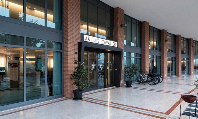 Bra Hotel | Elegant Phi Hotel Cavalieri: 4-Star Retreat with Spa & Dining