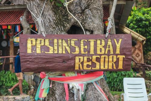 Ko Phi Phi Resort | Relax at Phi Phi Sunset Bay Resort with Oceanfront Views