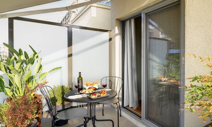 Pasalimani Hotel | Top-Rated Phidias Piraeus Hotel with Ocean Views & Spa