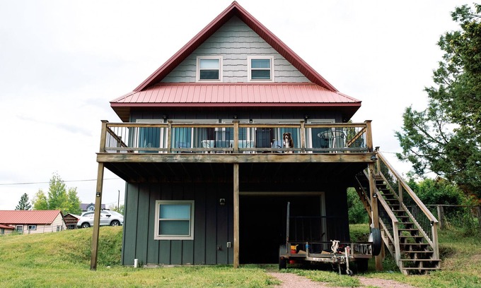 Philipsburg House | Philipsburg Getaway: Family-Friendly Fun Awaits You!