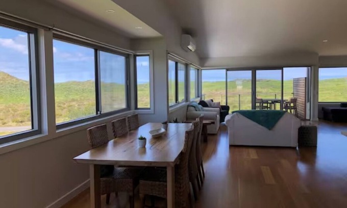 Surf Beach House | Beachfront Bliss at The Espy: Family-Friendly Getaway