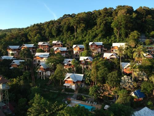 Ko Phi Phi Resort | Oceanfront Retreat at Phitharom PP Resort with Pool
