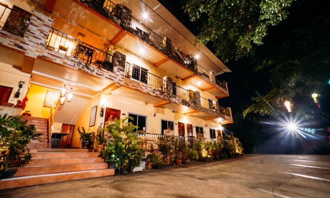 Nai Wiang Hotel | Phoemphoon 2 Hotel: Highly Rated with Family-Friendly Amenities