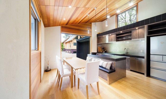 Happo House | Discover Phoenix Cocoon: 4-Star Rated with Family-Friendly Amenities
