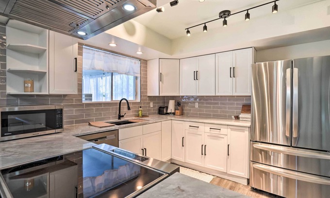 Cavalier Estates Cottage | Relaxing Phoenix Retreat with Pool and Game Room
