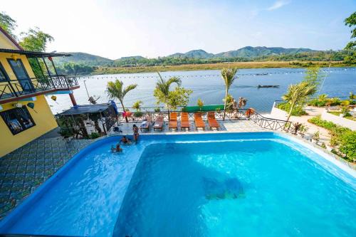 Son Trach Hotel | Experience Phong Nha Escape Bungalow with Oceanfront Views