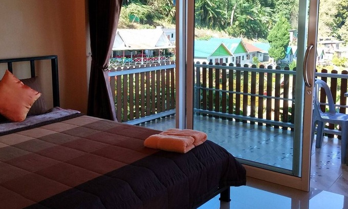 Wiang Kaen Hotel | Discover Phucheefah yodmanee Resort with Free Breakfast
