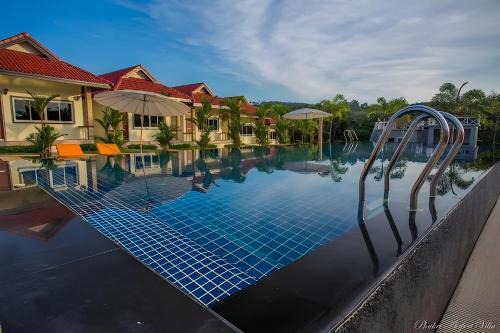 Sa Khu Hotel | Relax at Phuket Airport Villa with a Refreshing Pool