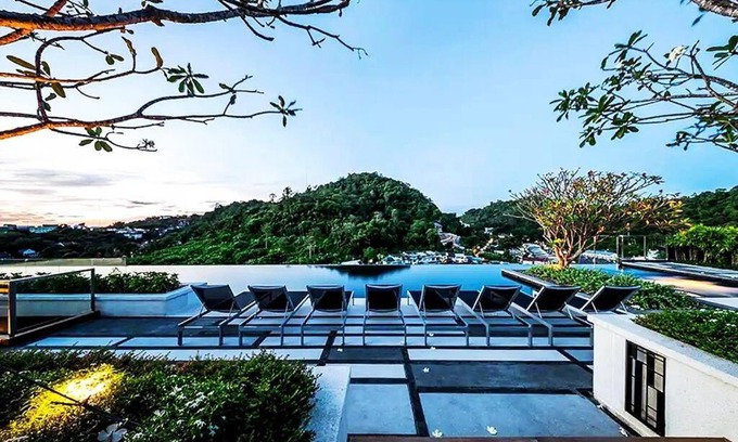 Talat Yai Apartment | Relaxing Phuket Town Retreat with Infinity Pool & Gym