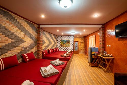 Khlong Thom Resort | Pet-Friendly Phumthada Rommanee Resort in Krabi