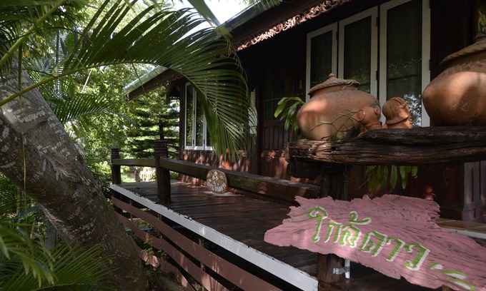 Wang Nam Khiao Hotel | Family-Friendly Phuzai Kaew Resort with Pool & Dining