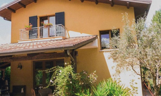 Patrignano House | Experience Comfort at Pian del Pigro with Hot Tub & Fireplace