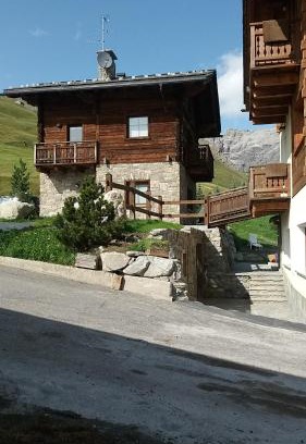 Livigno Apartment | Pet-Friendly Pianeta Oro Apartments with Oceanfront Views