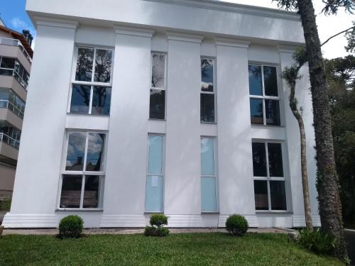 Sao Francisco de Paula Apartment | Family-Friendly Getaway at Piavi Residencial - Rated 9/10