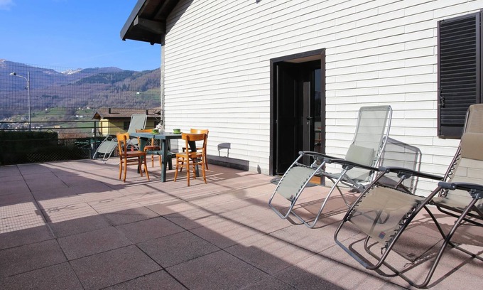 Centro Valle Intelvi Apartment | Discover Piazza 25 Aprile: Family-Friendly Getaway