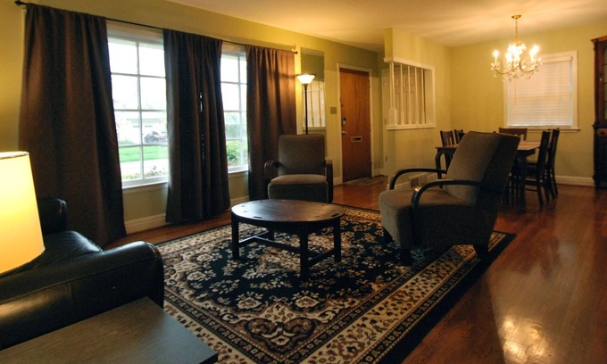 Picadome House | Discover Relaxation at Picadome Pool Getaway