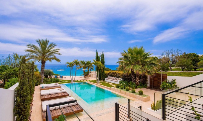 Nerja City Centre Apartment | Elegant Nerja Penthouse with Jacuzzi by Solaga - 10/10 Rated