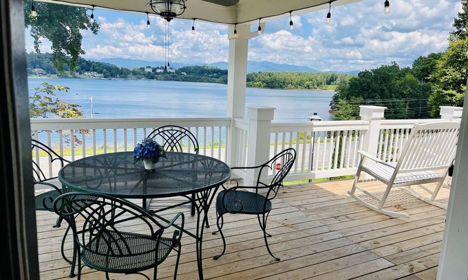 Hiawassee House | Villa Piccinni: Breathtaking Lake & Mountain Views