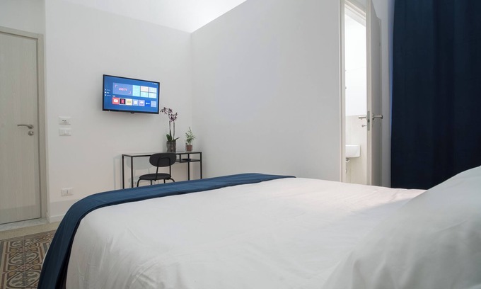 Corso dei Mille - Sant'Erasmo House | Picciridda Rooms - Cozy Bedrooms with Shared Kitchen