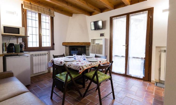 Ponte di Legno Apartment | Charming Piccolo Chalet: Pet-Friendly Getaway Rated 9.1