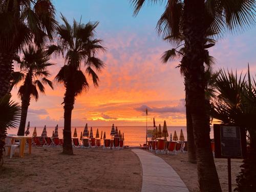 Albenga Resort | Discover Piccolo Paradiso: Oceanfront Retreat for Families