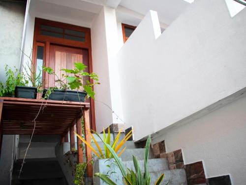 Thiranagama Apartment | Cozy Piccolo Villa Family Room - Pet and Child Friendly Escape