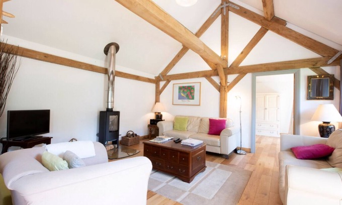 Tenterden House | Experience Pickle Cottage Tenterden - Modern Converted Barn