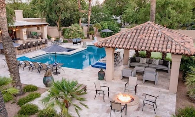 Paradise Valley House | Relax at 1Acre Resort Haven with Heated Pool & Hot Tub