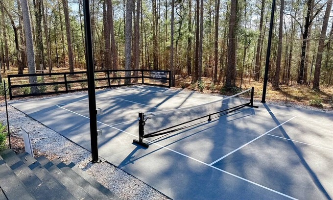 Appling House | Discover Family Fun at Pickleball Hotel Getaway