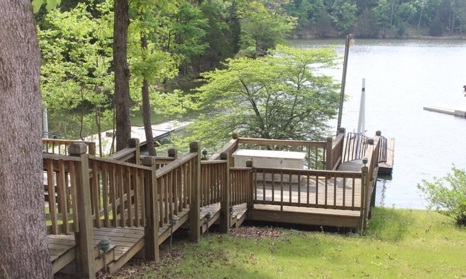 Lutts House | Scenic Pickwick Lake Front Home with Boat Dock & Family Amenities