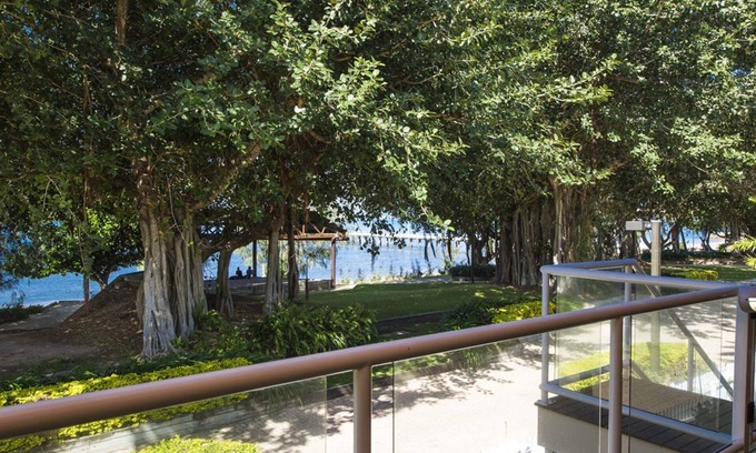 Picnic Bay Apartment | Relax at Picnic Bay Apartments Unit 4 with Ocean Views