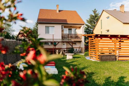 Bogacs House | Top-Rated Oceanfront Retreat at PICNIC Vendégház