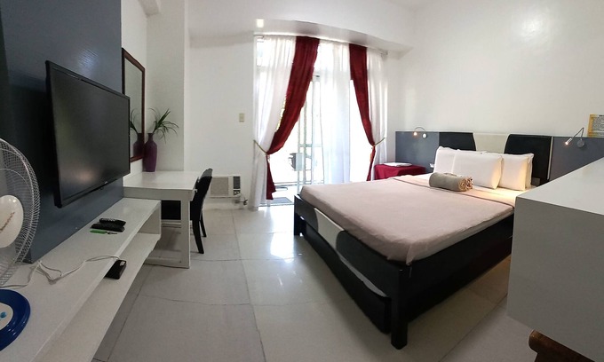 Nasugbu Apartment | Beachfront Condo at Pico de Loro Cove with Ocean Views