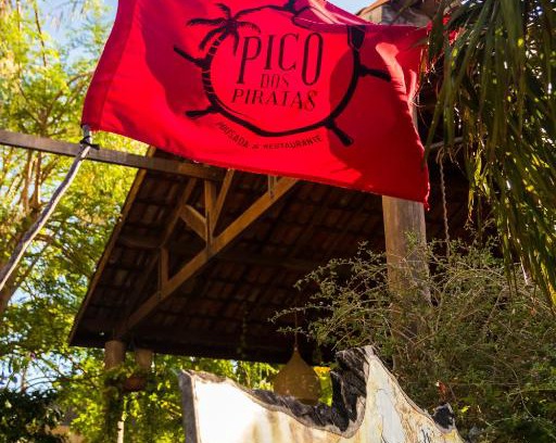 Itarema Bed & Breakfast | Pico dos Piratas: Oceanfront Paradise with Pet-Friendly Perks