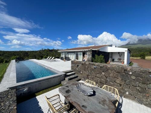 Madalena Villa | PicoTerrace: Oceanfront Oasis with a 9.8 Guest Rating
