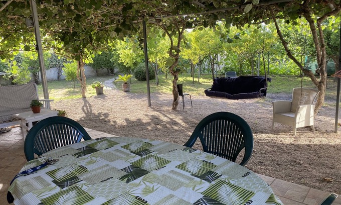 Santa Maria la Carita House | Idyllic Garden House Near Pompei Ruins - Family & Pet Friendly