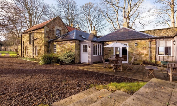 Aberlady Cottage | Picturesque 3-bedroom historic cottage, set in beautiful grounds. Sleeps 6.