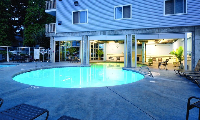 Birch Bay Resort | Scenic Getaway with Ocean Views and Spa Amenities