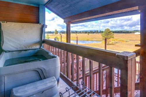 Pagosa Springs House | Scenic Pagosa Springs Retreat with Hot Tub & Spa Amenities