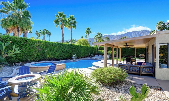 Araby House | Picturesque Palm Springs Homes in Los Compadres with Private Resort Style Backya