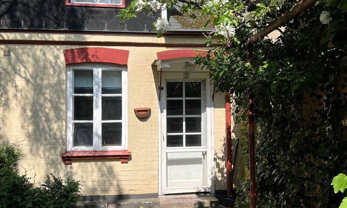 Innerstaden House | Charming Street House in Central Malmö with Breakfast