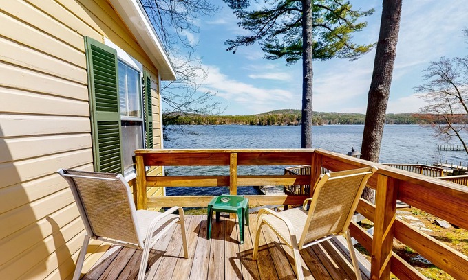 Alton Bay Cottage | Picturesque Bay-Front Studio with WiFi & Kitchenette