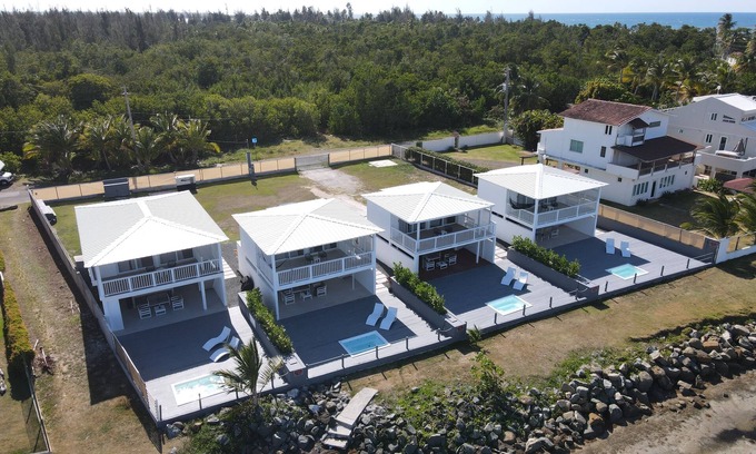 Zarzal Villa | Discover Picuas Village: Pet-Friendly Retreat with Spa