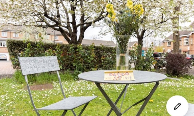 South Bermondsey House | Exceptional Pied a Terre in SE1 with Family-Friendly Amenities